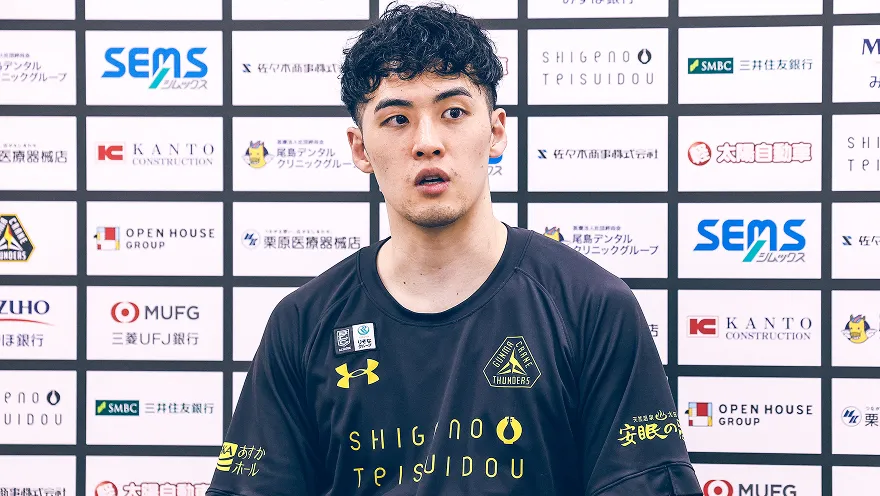 記者会見バナー ロゴ掲出