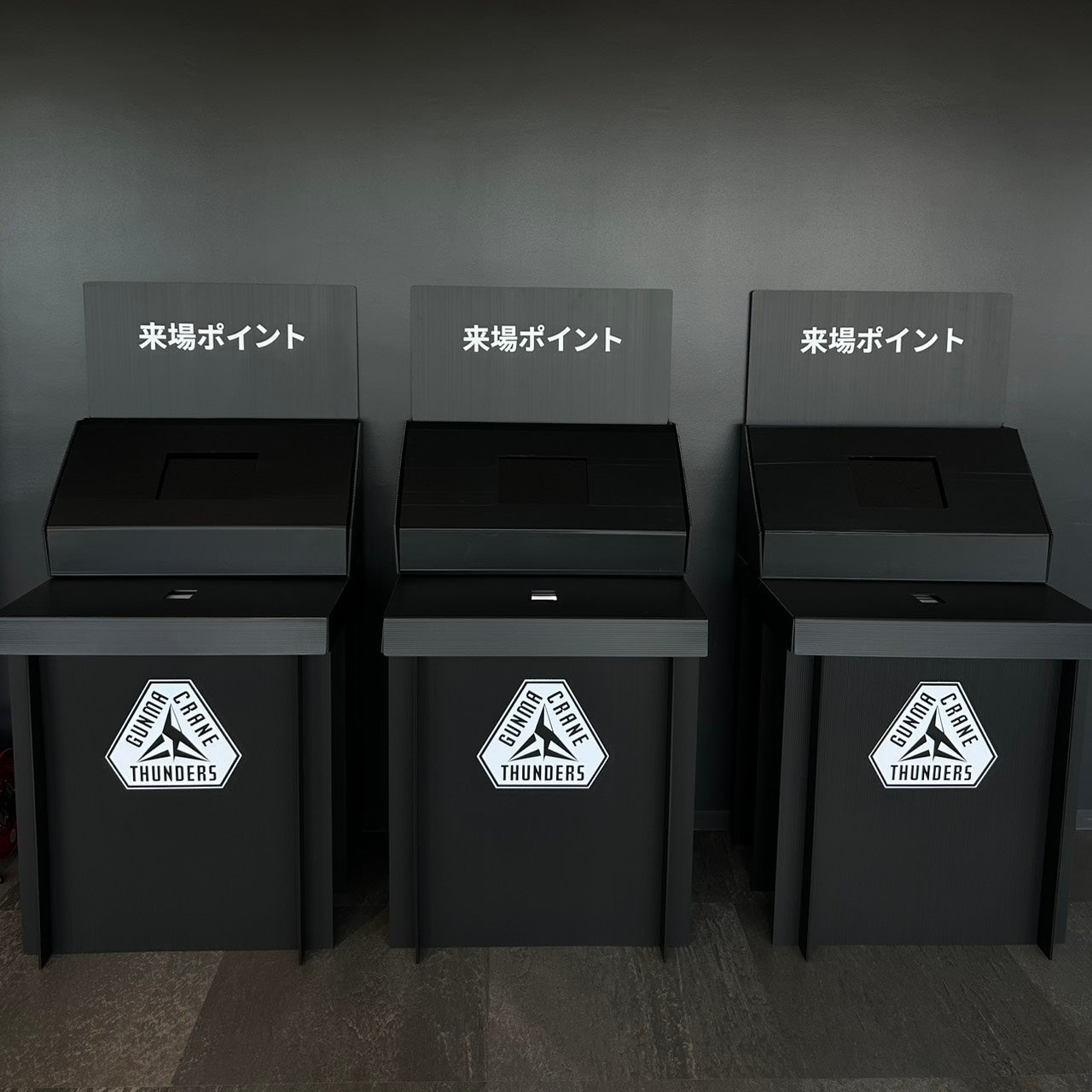アリーナ内2階 階段付近（設置場所2）